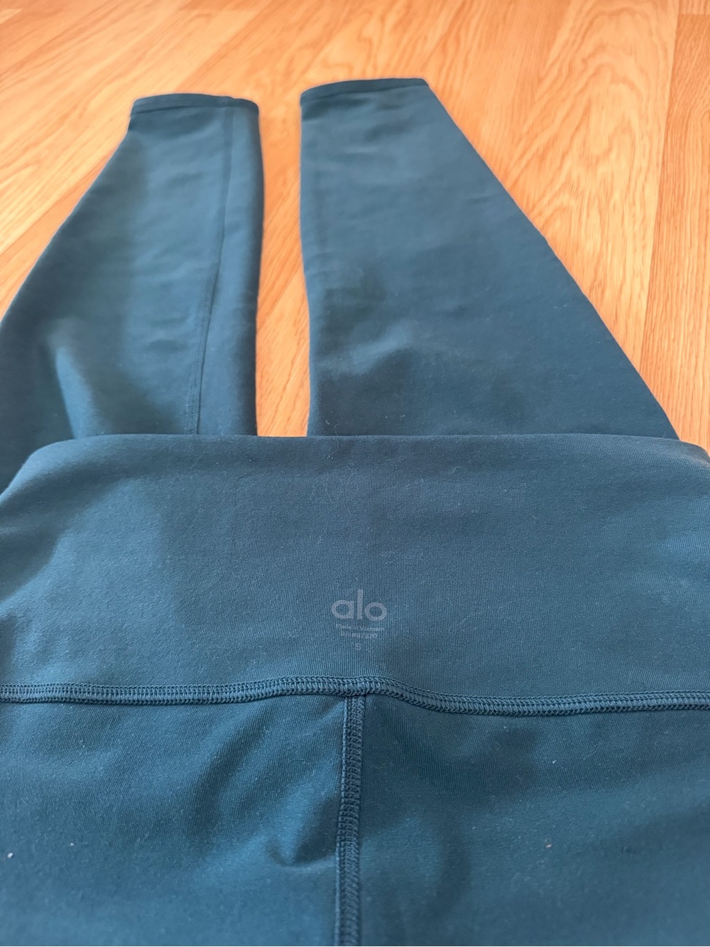 ALO Yoga Teal Leggings - Picture 3 of 3